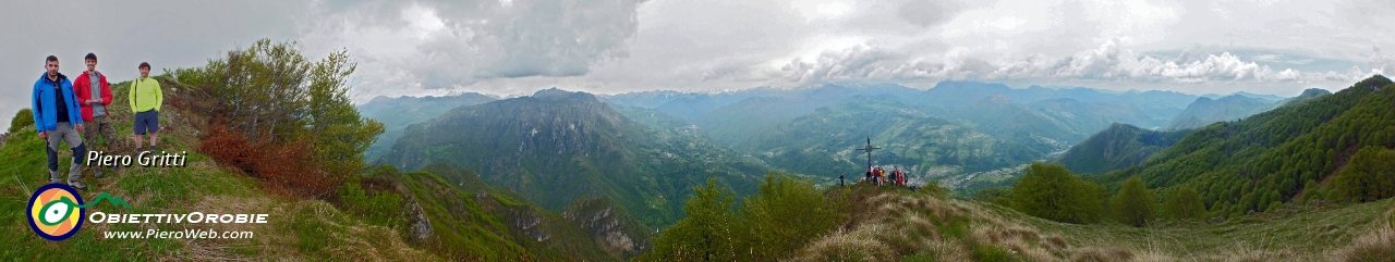 82 Panoramica dalla cima del Sornadello (1580 m.) .jpg